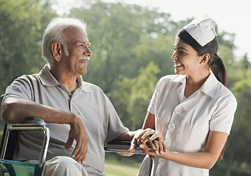 How to Choose the Best Elderly Care for Your Parents